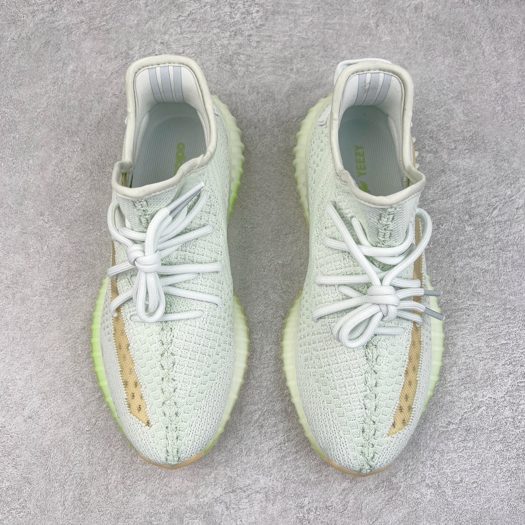 图片[2]-零售💰200 ＃R版福利 长期补货‼Yeezy Boost 350 V2 亚洲限定 EG7491 工厂配套商长期套现 正常出厂触碰不到的单价 百分百全新货品 零氧化发霉 给足利润空间操作 超乎所想的高性价比 原装纸板楦头开发 用料绝不含糊 原盒原配 知名大厂出品 品控到位 原装厚实针织面 外贸订单口碑惊人 进口机台打造完美鞋型 满钉油性爆米花 鞋型细节后跟收缩度完美 上脚轻易乱真 毕竟没人会趴着看你细节 为保证脚感 建议选大半码 SIZE：36 36.5 37 38 38.5 39 40 40.5 41 42 42.5 43 44 44.5 45 46 47 48 编码：by2936000-运动鞋