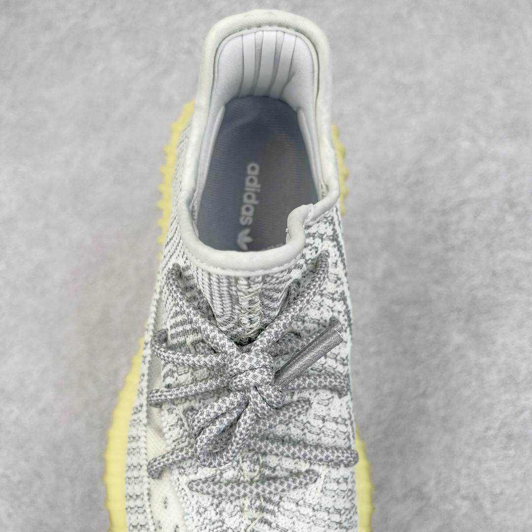 图片[5]-零售💰200 ＃R版福利 长期补货‼Yeezy Boost 350 V2 灰满天星 FX4349 工厂配套商长期套现 正常出厂触碰不到的单价 百分百全新货品 零氧化发霉 给足利润空间操作 超乎所想的高性价比 原装纸板楦头开发 用料绝不含糊 原盒原配 知名大厂出品 品控到位 原装厚实针织面 外贸订单口碑惊人 进口机台打造完美鞋型 满钉油性爆米花 鞋型细节后跟收缩度完美 上脚轻易乱真 毕竟没人会趴着看你细节 为保证脚感 建议选大半码 SIZE：36 36.5 37 38 38.5 39 40 40.5 41 42 42.5 43 44 44.5 45 46 47 48 编码：by2936000-运动鞋