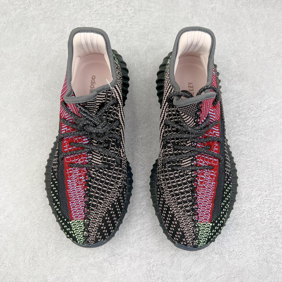 图片[2]-零售💰200 ＃R版福利 长期补货‼Yeezy Boost 350 V2 黑红天使 FW5190 工厂配套商长期套现 正常出厂触碰不到的单价 百分百全新货品 零氧化发霉 给足利润空间操作 超乎所想的高性价比 原装纸板楦头开发 用料绝不含糊 原盒原配 知名大厂出品 品控到位 原装厚实针织面 外贸订单口碑惊人 进口机台打造完美鞋型 满钉油性爆米花 鞋型细节后跟收缩度完美 上脚轻易乱真 毕竟没人会趴着看你细节 为保证脚感 建议选大半码 SIZE：36 36.5 37 38 38.5 39 40 40.5 41 42 42.5 43 44 44.5 45 46 47 48 编码：by2936000-运动鞋