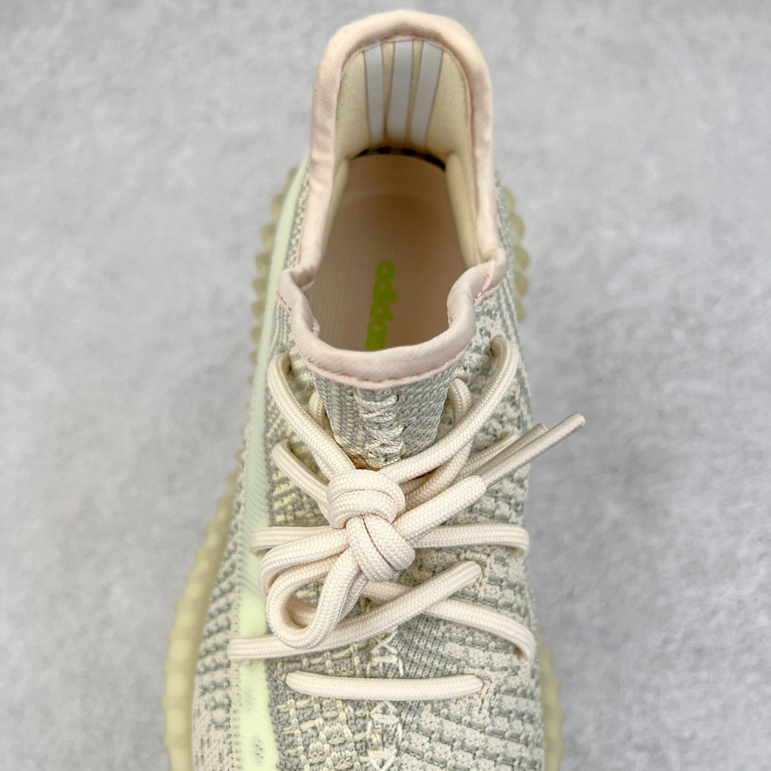 图片[5]-零售💰200 ＃R版福利 长期补货‼Yeezy Boost 350 V2 拼接天使 FW3042 工厂配套商长期套现 正常出厂触碰不到的单价 百分百全新货品 零氧化发霉 给足利润空间操作 超乎所想的高性价比 原装纸板楦头开发 用料绝不含糊 原盒原配 知名大厂出品 品控到位 原装厚实针织面 外贸订单口碑惊人 进口机台打造完美鞋型 满钉油性爆米花 鞋型细节后跟收缩度完美 上脚轻易乱真 毕竟没人会趴着看你细节 为保证脚感 建议选大半码 SIZE：36 36.5 37 38 38.5 39 40 40.5 41 42 42.5 43 44 44.5 45 46 47 48 编码：by2936000-运动鞋