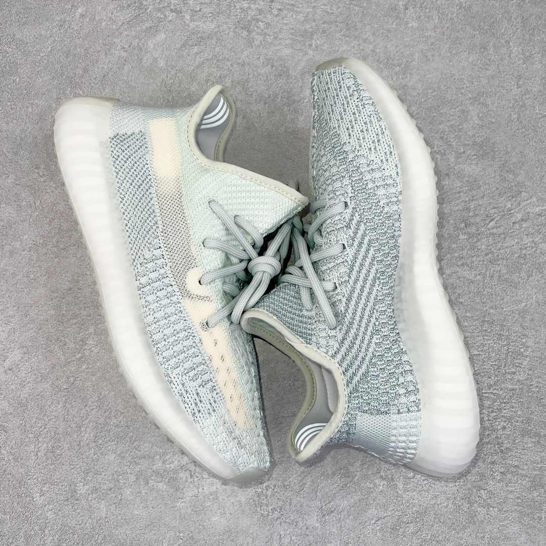 图片[3]-零售💰200 ＃R版福利 长期补货‼Yeezy Boost 350 V2 冰蓝满天星 FW5317 工厂配套商长期套现 正常出厂触碰不到的单价 百分百全新货品 零氧化发霉 给足利润空间操作 超乎所想的高性价比 原装纸板楦头开发 用料绝不含糊 原盒原配 知名大厂出品 品控到位 原装厚实针织面 外贸订单口碑惊人 进口机台打造完美鞋型 满钉油性爆米花 鞋型细节后跟收缩度完美 上脚轻易乱真 毕竟没人会趴着看你细节 为保证脚感 建议选大半码 SIZE：36 36.5 37 38 38.5 39 40 40.5 41 42 42.5 43 44 44.5 45 46 47 48 编码：by2936000-运动鞋