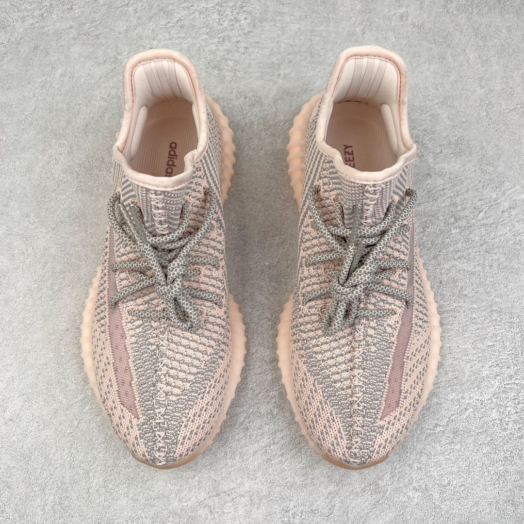 图片[2]-零售💰200 ＃R版福利 长期补货‼Yeezy Boost 350 V2 粉天使 FV5578 工厂配套商长期套现 正常出厂触碰不到的单价 百分百全新货品 零氧化发霉 给足利润空间操作 超乎所想的高性价比 原装纸板楦头开发 用料绝不含糊 原盒原配 知名大厂出品 品控到位 原装厚实针织面 外贸订单口碑惊人 进口机台打造完美鞋型 满钉油性爆米花 鞋型细节后跟收缩度完美 上脚轻易乱真 毕竟没人会趴着看你细节 为保证脚感 建议选大半码 SIZE：36 36.5 37 38 38.5 39 40 40.5 41 42 42.5 43 44 44.5 45 46 47 48 编码：by2936000-运动鞋