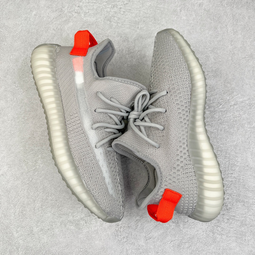 图片[3]-零售💰200 ＃R版福利 长期补货‼Yeezy Boost 350 V2 尾灯 FX9017 工厂配套商长期套现 正常出厂触碰不到的单价 百分百全新货品 零氧化发霉 给足利润空间操作 超乎所想的高性价比 原装纸板楦头开发 用料绝不含糊 原盒原配 知名大厂出品 品控到位 原装厚实针织面 外贸订单口碑惊人 进口机台打造完美鞋型 满钉油性爆米花 鞋型细节后跟收缩度完美 上脚轻易乱真 毕竟没人会趴着看你细节 为保证脚感 建议选大半码 SIZE：36 36.5 37 38 38.5 39 40 40.5 41 42 42.5 43 44 44.5 45 46 47 48 编码：by2936000-运动鞋