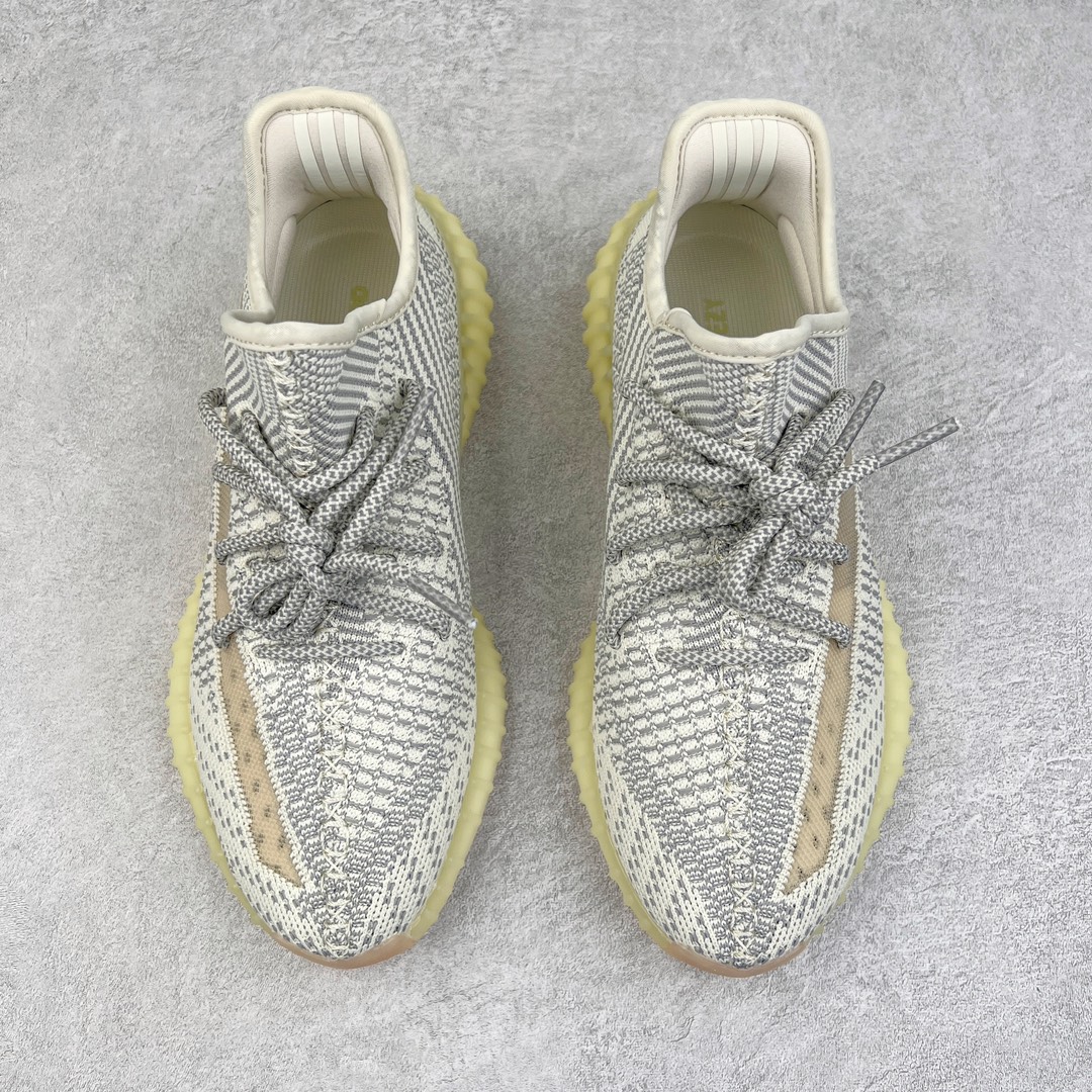 图片[2]-零售💰200 ＃R版福利 长期补货‼Yeezy Boost 350 V2 芝麻天使 FU9161 工厂配套商长期套现 正常出厂触碰不到的单价 百分百全新货品 零氧化发霉 给足利润空间操作 超乎所想的高性价比 原装纸板楦头开发 用料绝不含糊 原盒原配 知名大厂出品 品控到位 原装厚实针织面 外贸订单口碑惊人 进口机台打造完美鞋型 满钉油性爆米花 鞋型细节后跟收缩度完美 上脚轻易乱真 毕竟没人会趴着看你细节 为保证脚感 建议选大半码 SIZE：36 36.5 37 38 38.5 39 40 40.5 41 42 42.5 43 44 44.5 45 46 47 48 编码：by2936000-运动鞋