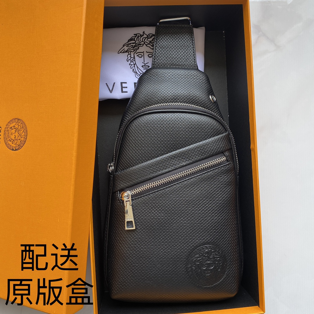 ，【配送原版盒】[玫瑰]专柜爆款，范思哲男士胸包［强][强] 最新款🎒，👋帅到没朋友[玫瑰][玫瑰]采用
