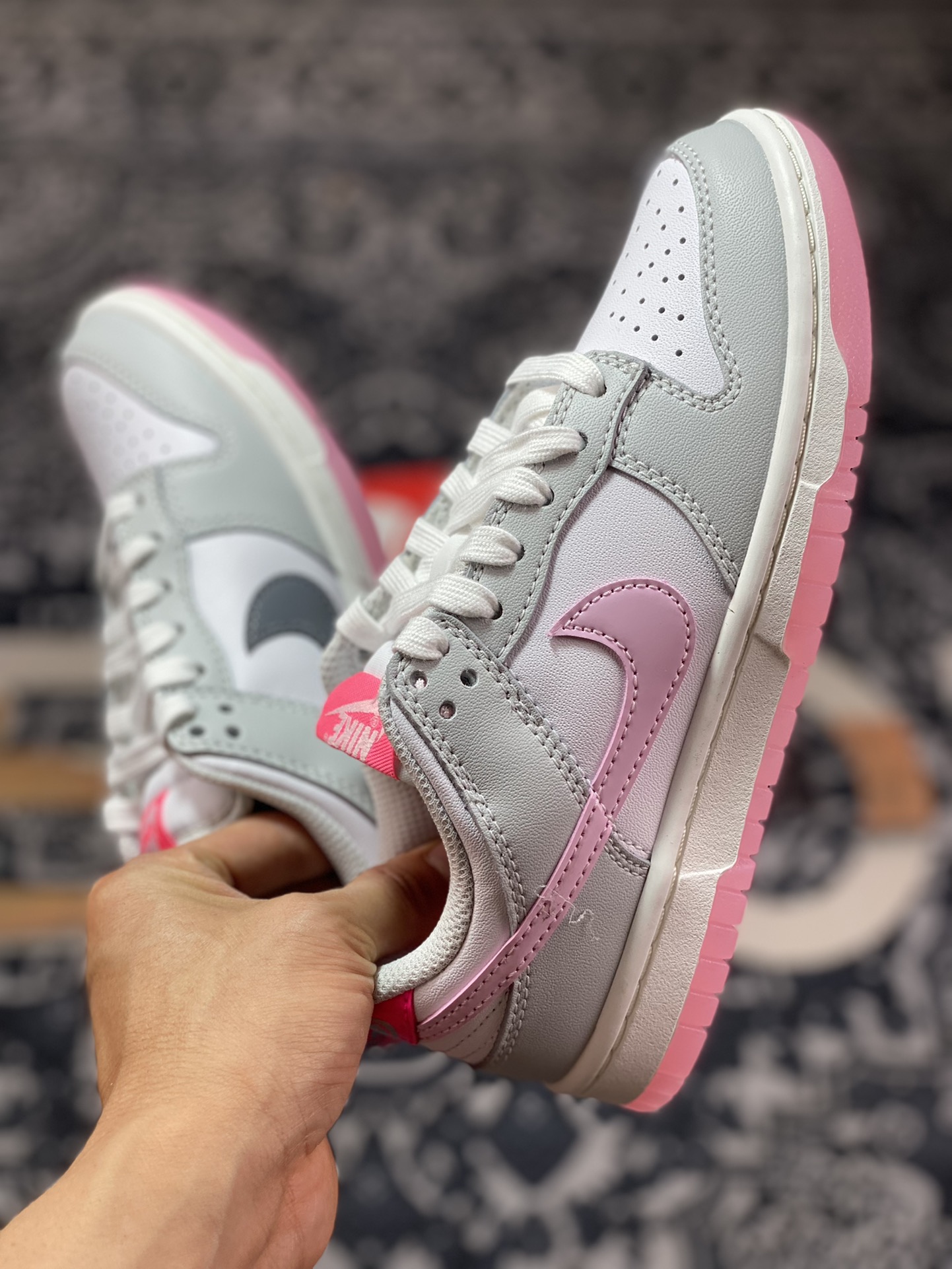 Nike SB Dunk Low ”520” dunk series low-top sneakers ”light gray white pink 520 Valentine's Day” FN3451-161