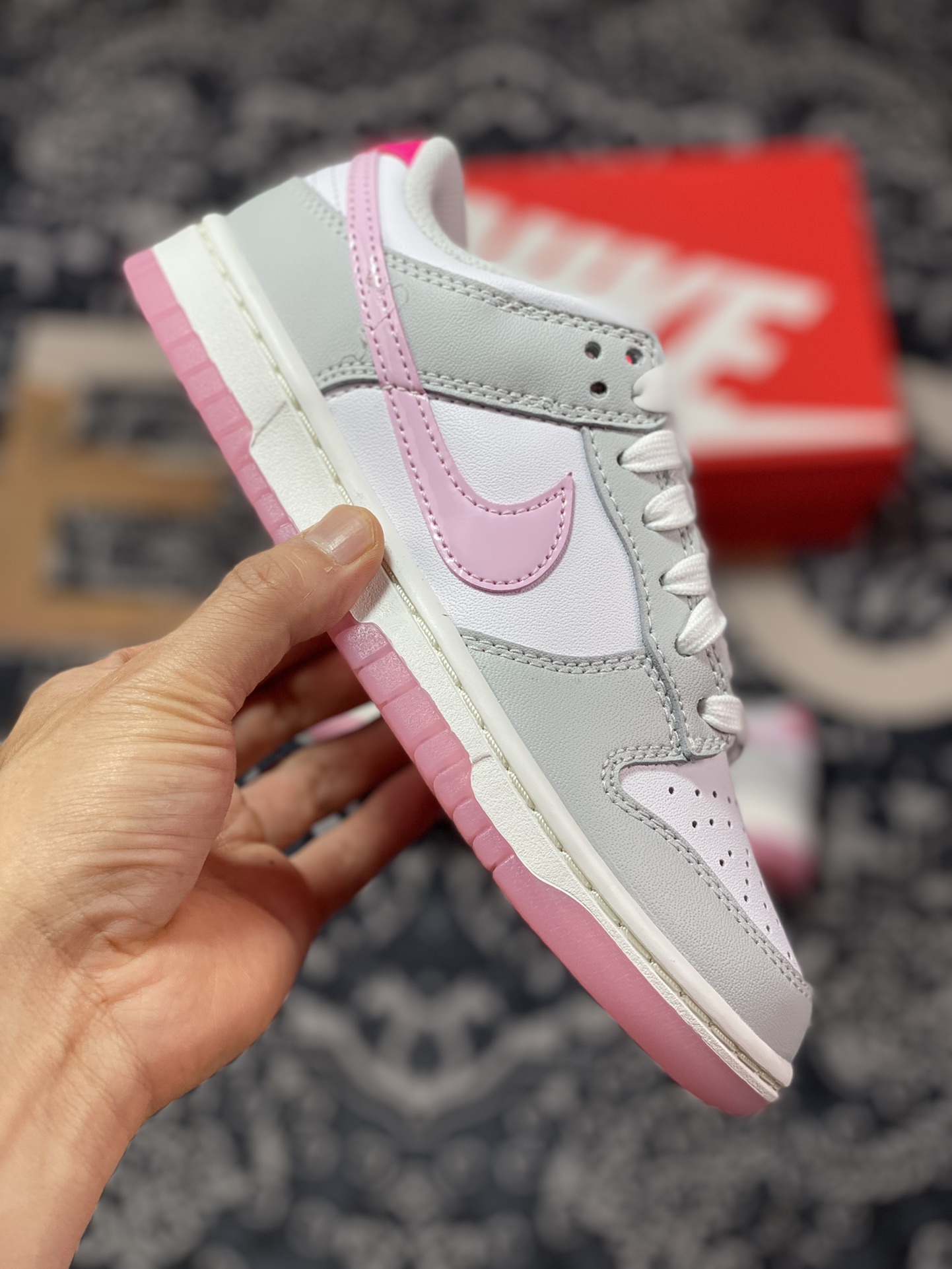 Nike SB Dunk Low ”520” dunk series low-top sneakers ”light gray white pink 520 Valentine's Day” FN3451-161