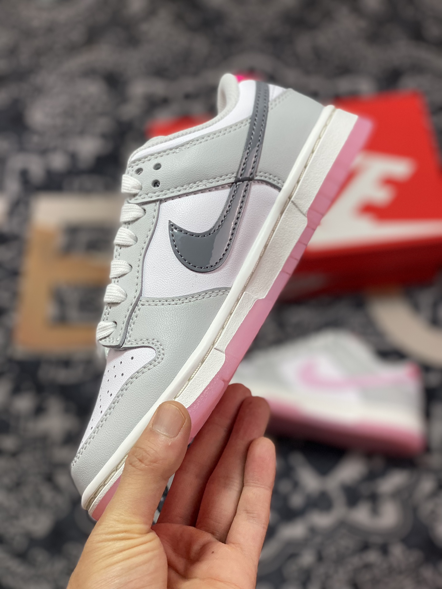 Nike SB Dunk Low ”520” dunk series low-top sneakers ”light gray white pink 520 Valentine's Day” FN3451-161