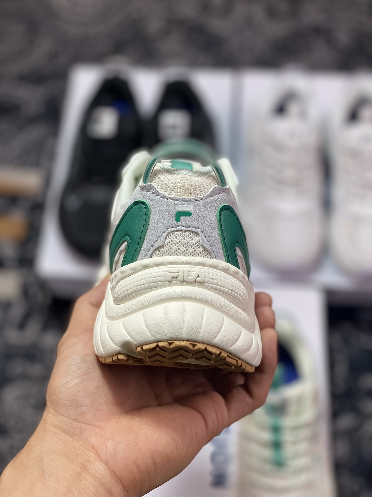 FILA FUSION Conch II Conch II series low-top thick-soled heightening versatile jogging shoes ”Milk White Retro Green” T12W311111FWV