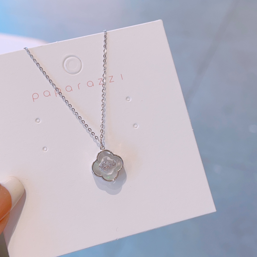 Hochglanzpoliertes Silber Kette Mädchenhaft Arbeitsplatz Gold