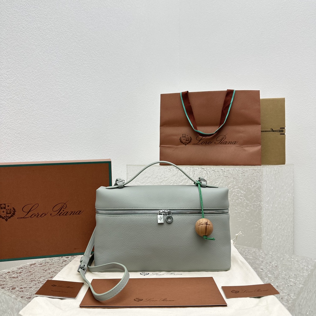 Loro Piana Crossbody & Shoulder Bags Blue Light