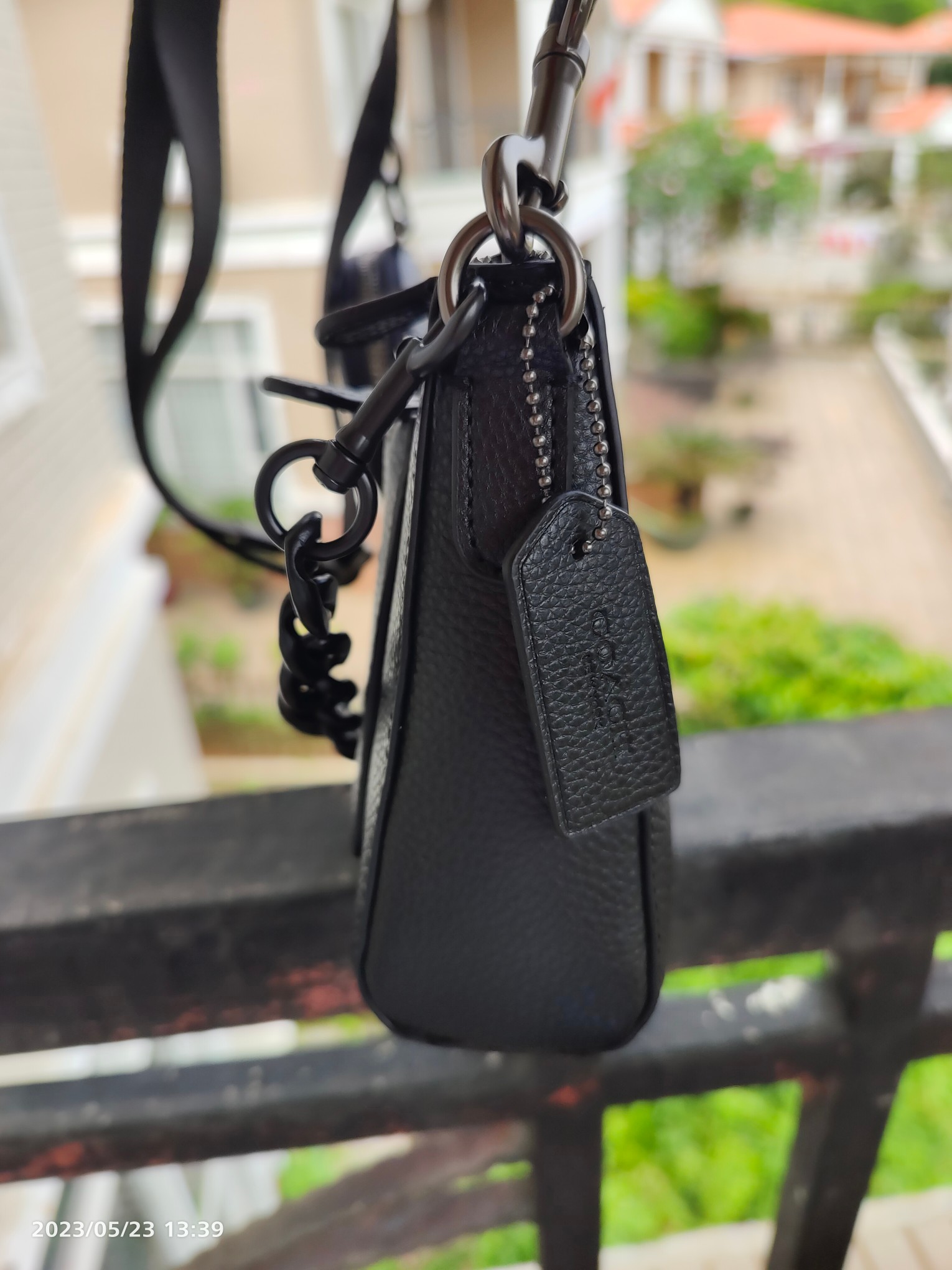 Coach CE682 COAC奥莱新款男士链条装饰HOLDEN三合一斜挎包 配蓝牙耳机小包个性磨砂黑五金装饰