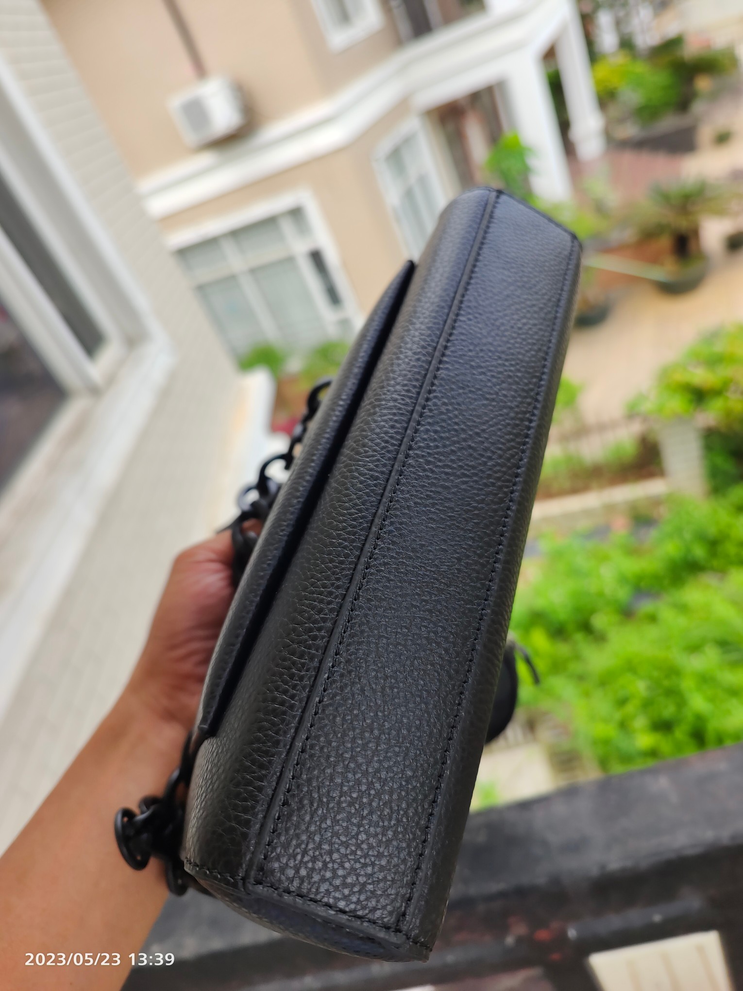 Coach CE682 COAC奥莱新款男士链条装饰HOLDEN三合一斜挎包 配蓝牙耳机小包个性磨砂黑五金装饰