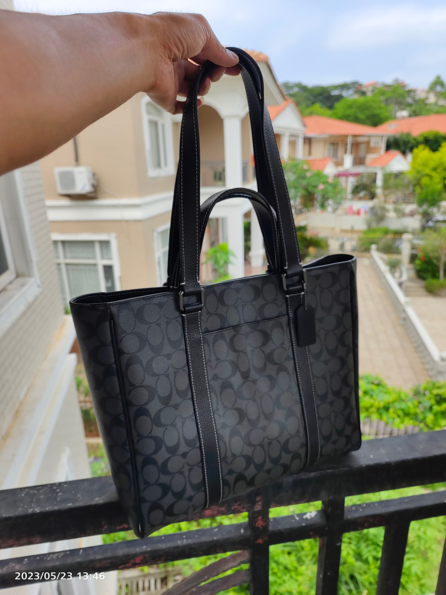Coach 新款Coach CB849 tote 托特包太 了 做了男士两用公文包 配头层牛皮 手拎可单肩
