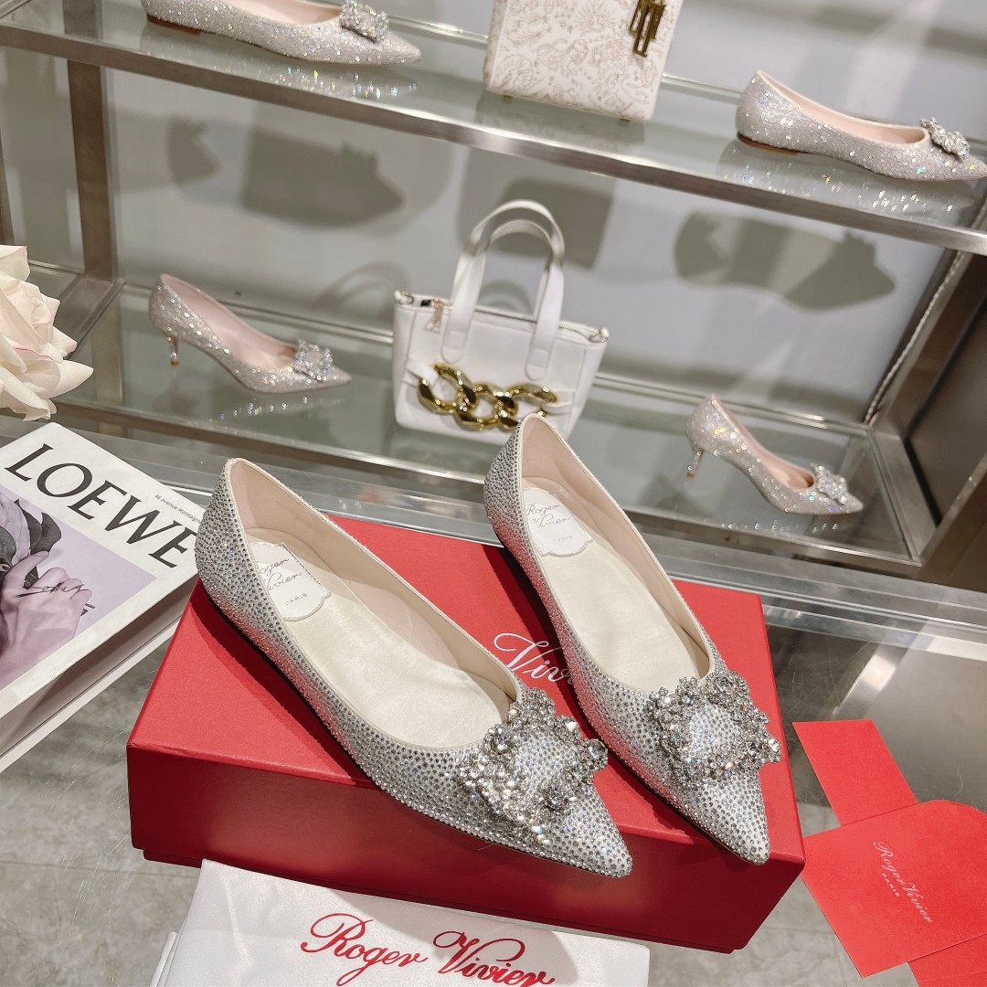 Roger Vivier: Empowering Women with Glamorous Flower Strass High Heels - 图片 5