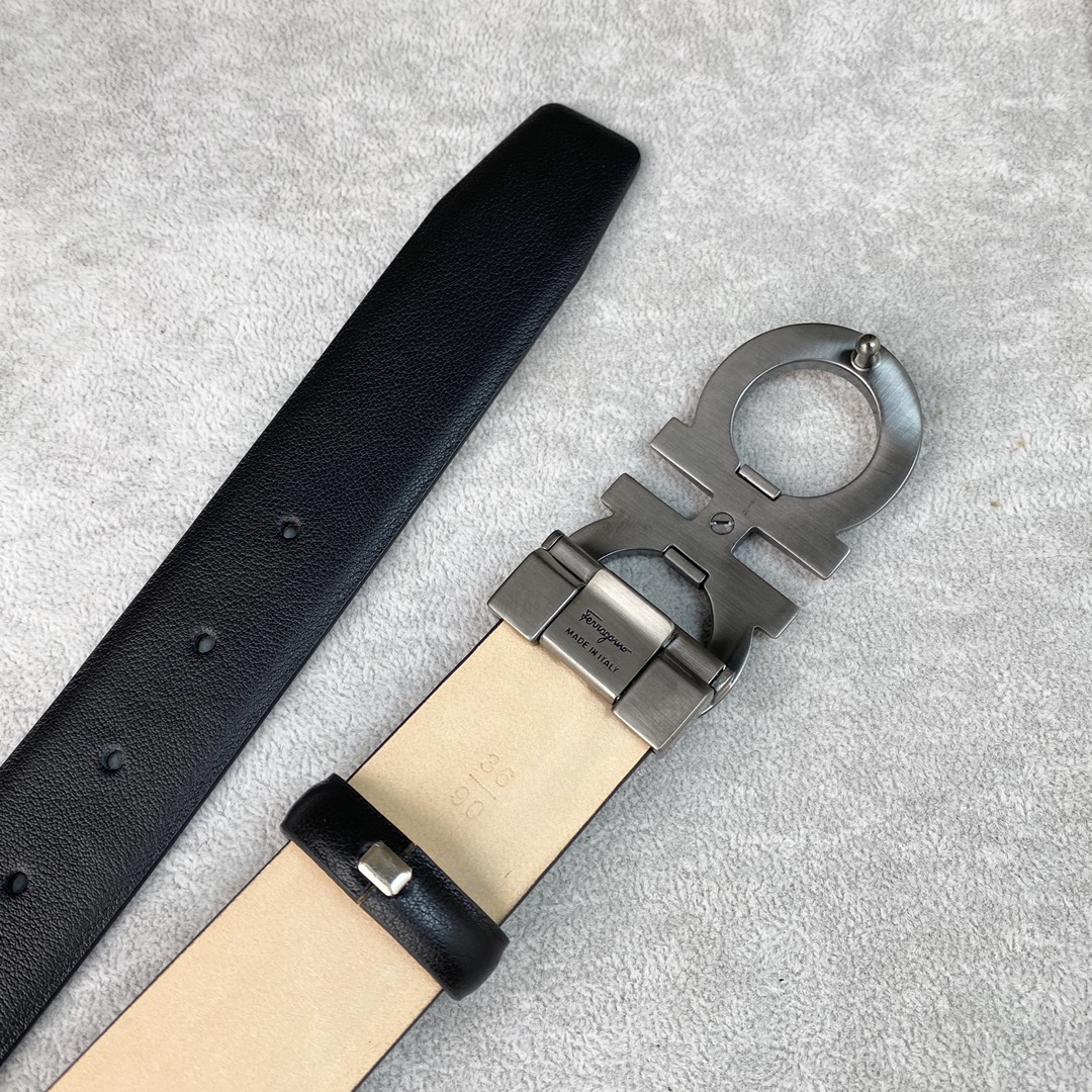 这款皮带是Ferragamo的经典配