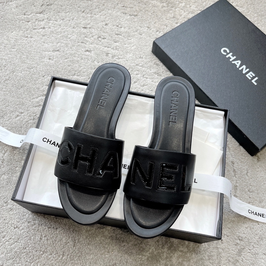 CHANEL тапкі з цялячай скуры, робяць ногі светлымі, элегантны фасон