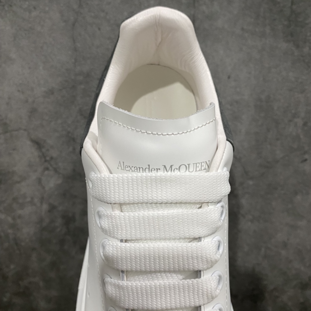 Alexander McQueen/Alexander McQueen platform shoes thick sole heightening white shoes dark gray tail