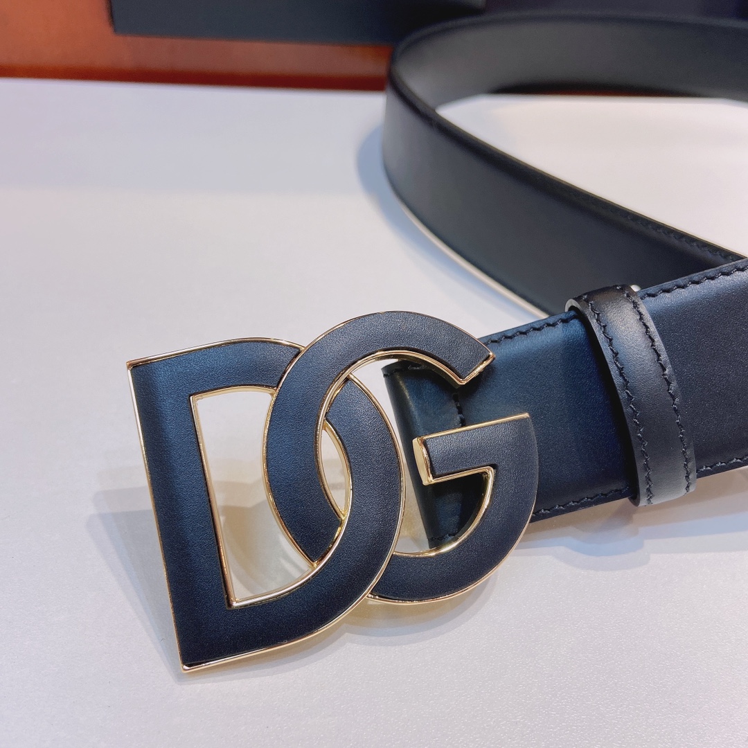 D&G杜嘉班纳双面小牛皮腰带缀以电镀