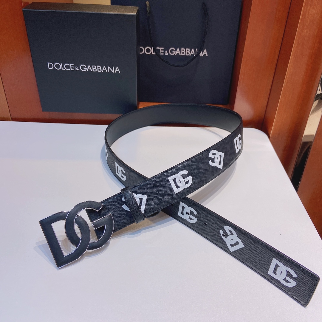 D&G杜嘉班纳双面小牛皮腰带缀以电镀