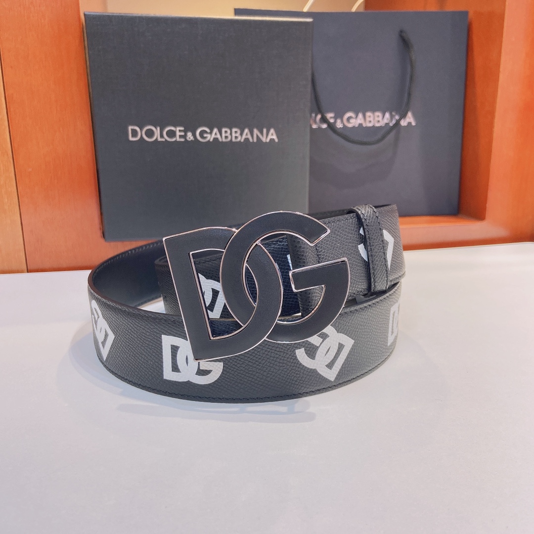 D&G杜嘉班纳双面小牛皮腰带缀以电镀