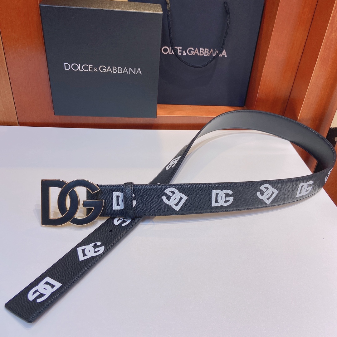 D&G杜嘉班纳双面小牛皮腰带缀以电镀