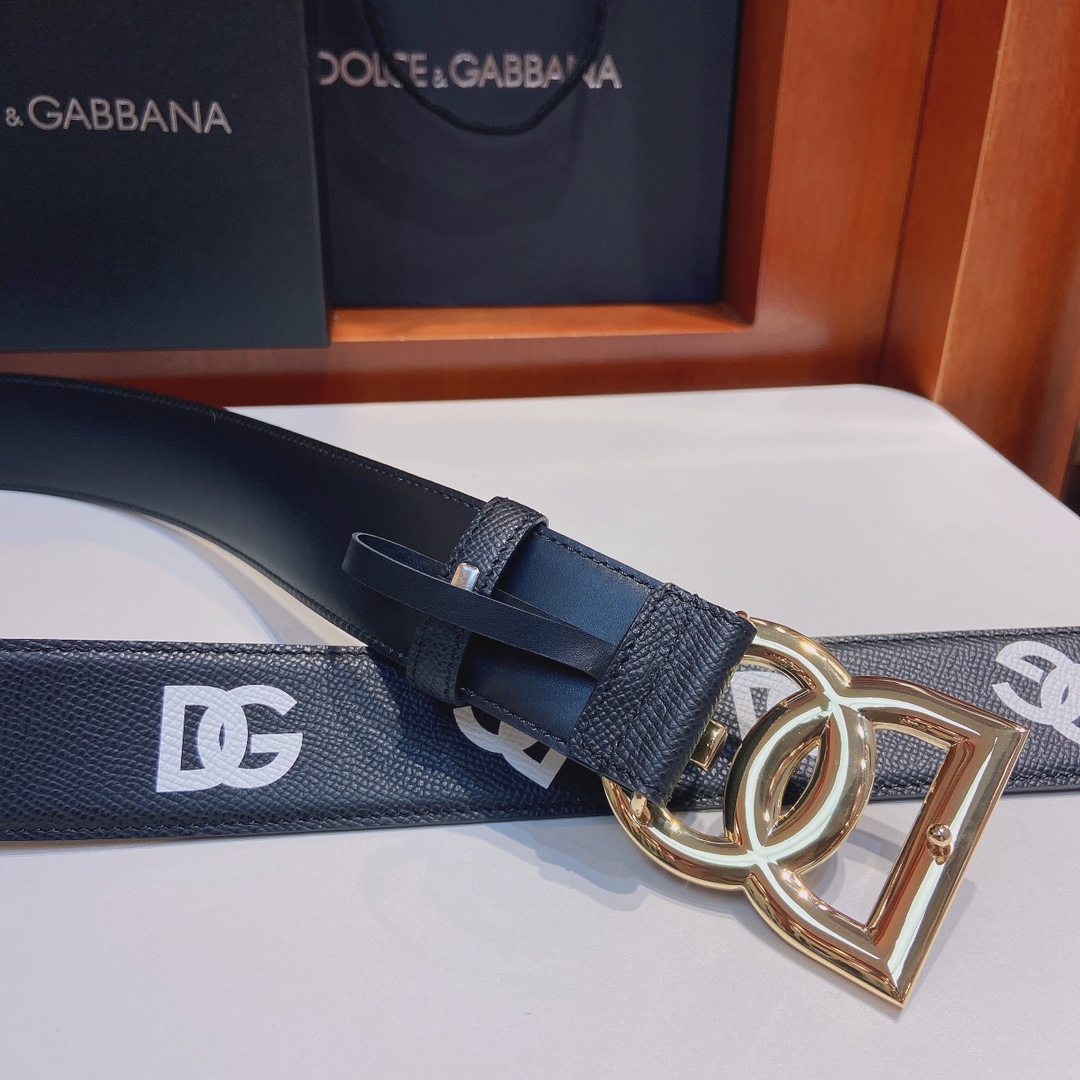 D&G杜嘉班纳双面小牛皮腰带缀以电镀