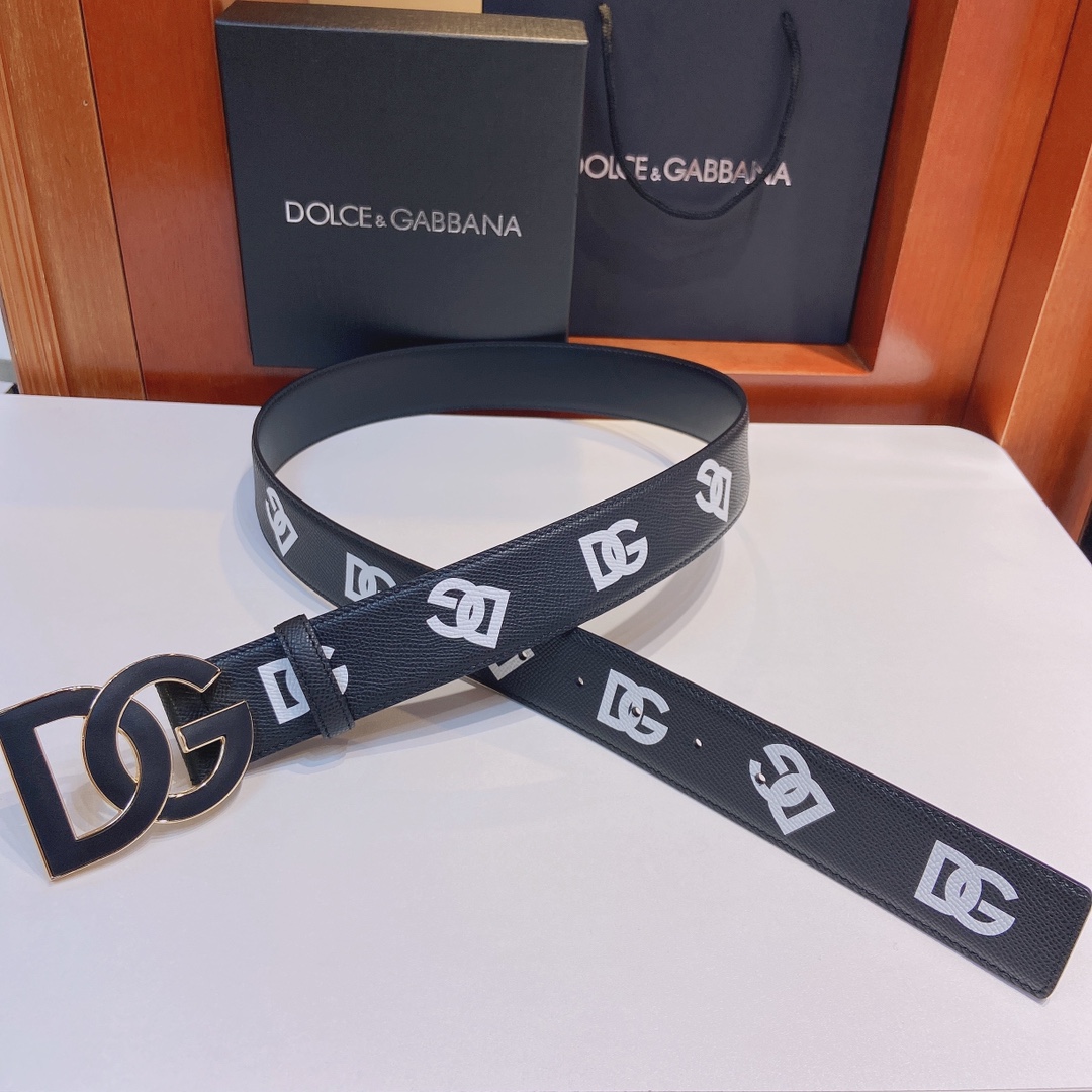 D&G杜嘉班纳双面小牛皮腰带缀以电镀