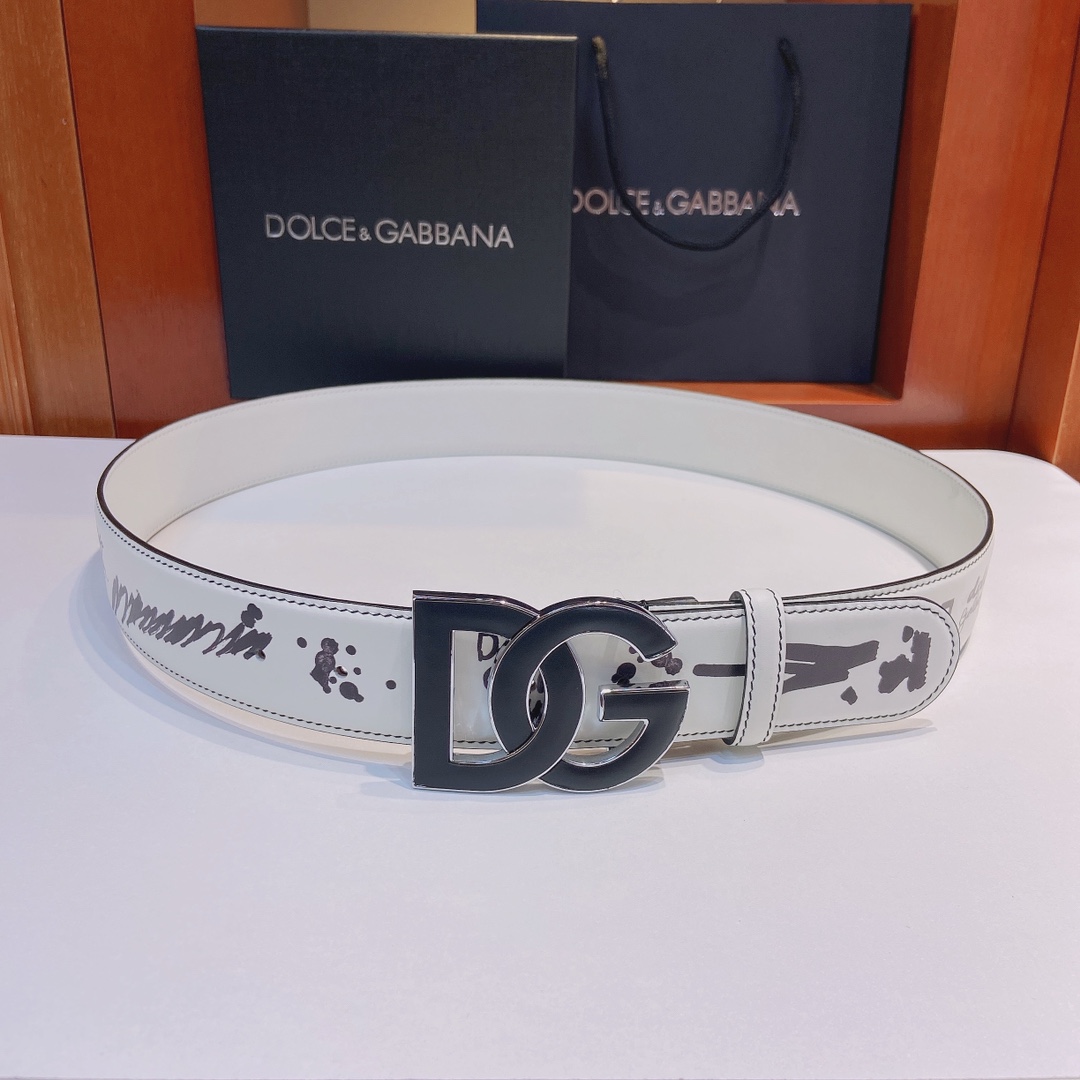 D&G杜嘉班纳双面小牛皮腰带缀以电镀