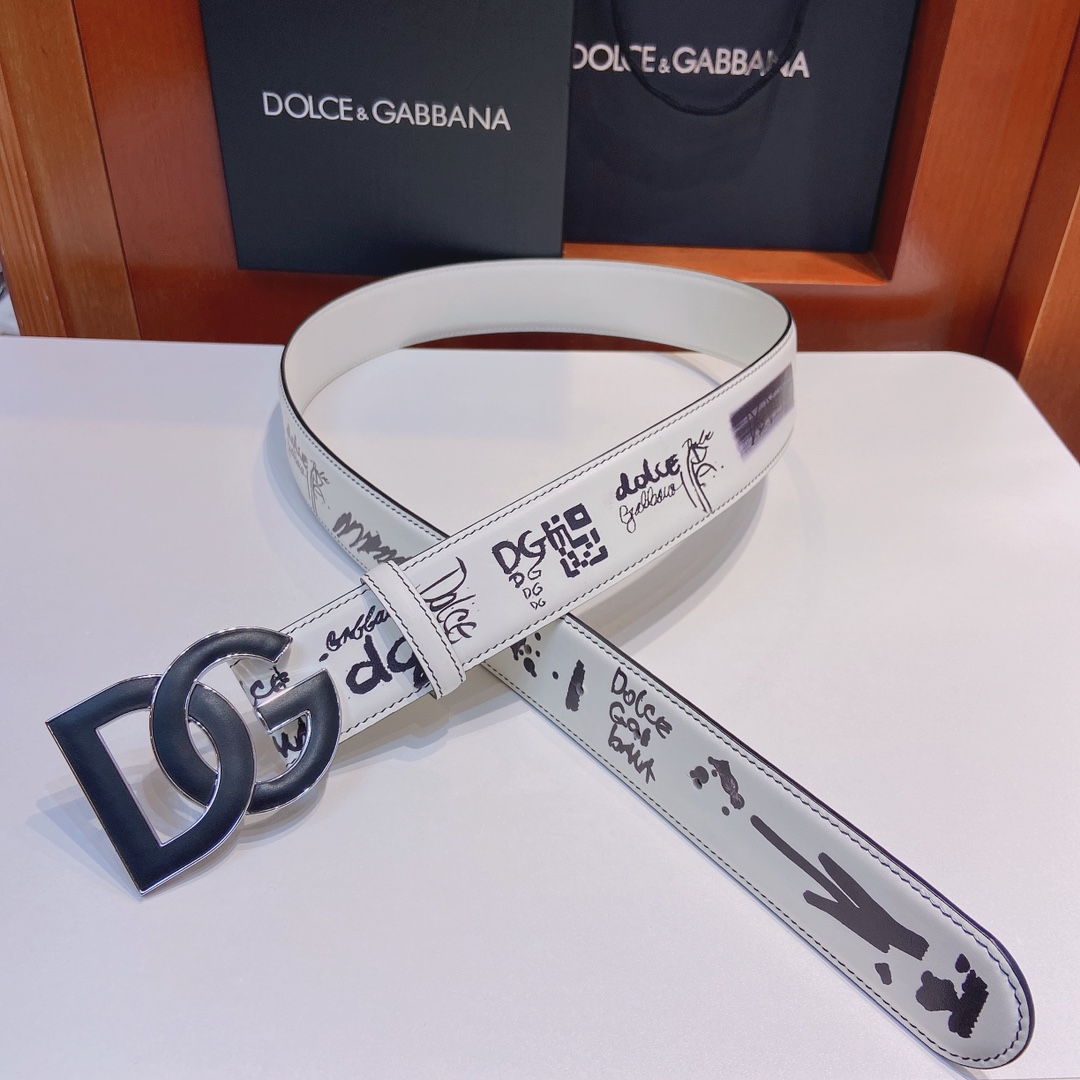 D&G杜嘉班纳双面小牛皮腰带缀以电镀