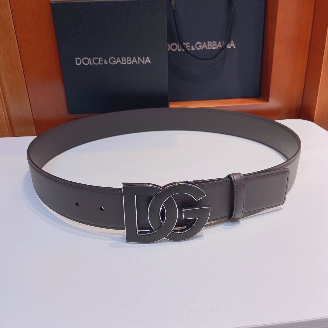 D&G杜嘉班纳双面小牛皮腰带缀以电镀