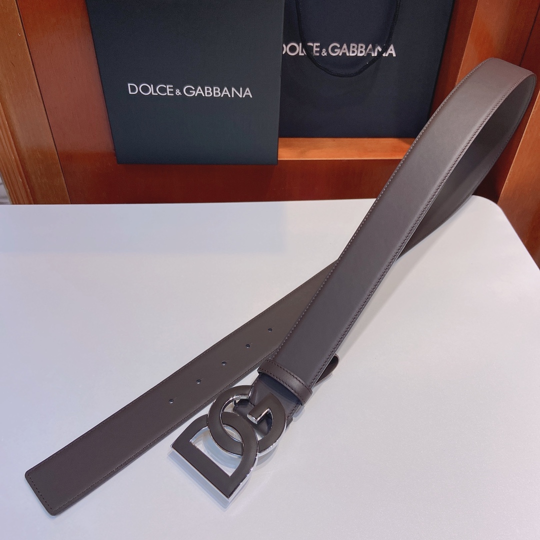 D&G杜嘉班纳双面小牛皮腰带缀以电镀