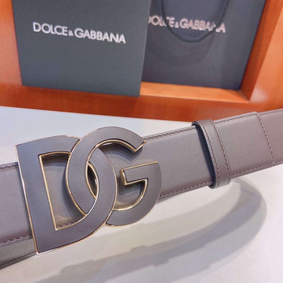 D&G杜嘉班纳双面小牛皮腰带缀以电镀