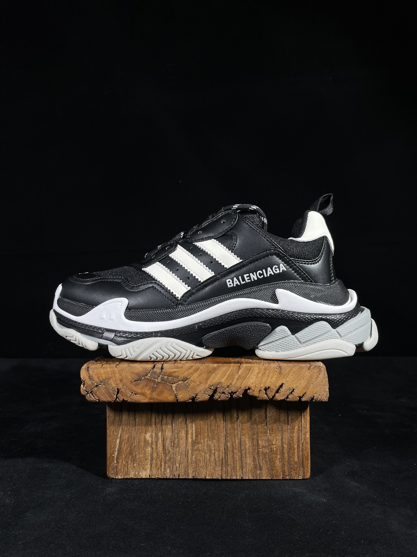 巴黎2代联名阿迪达斯 黑白Balenciaga Triple S x Ad 阿迪达斯跨界奢侈品联名款 巴