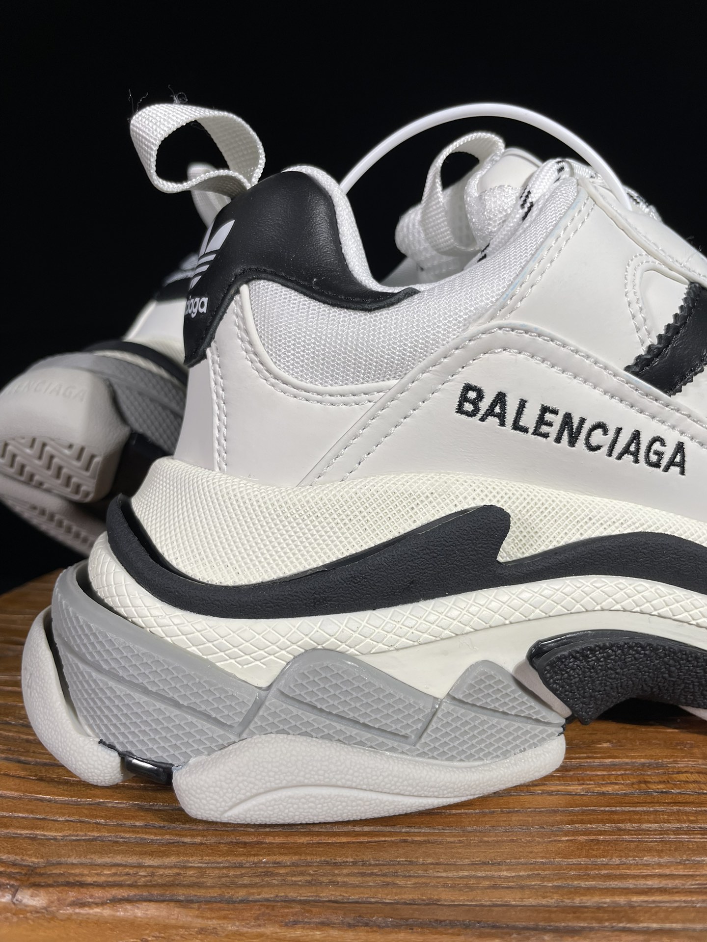 巴黎2代联名阿迪达斯 白黑Balenciaga Triple S x Ad 阿迪达斯跨界奢侈品联名款 巴