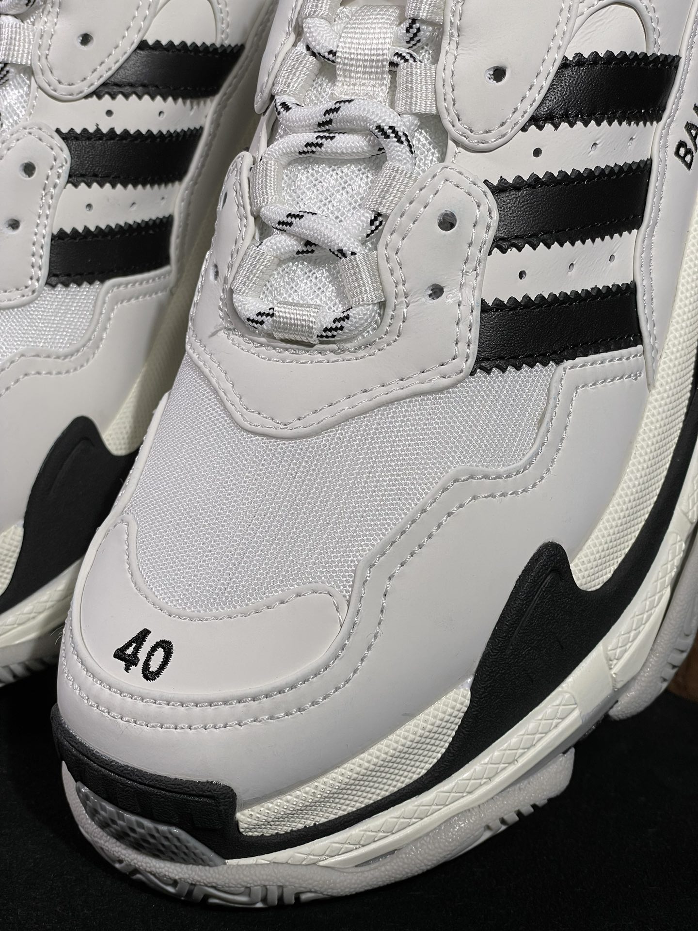 巴黎2代联名阿迪达斯 白黑Balenciaga Triple S x Ad 阿迪达斯跨界奢侈品联名款 巴