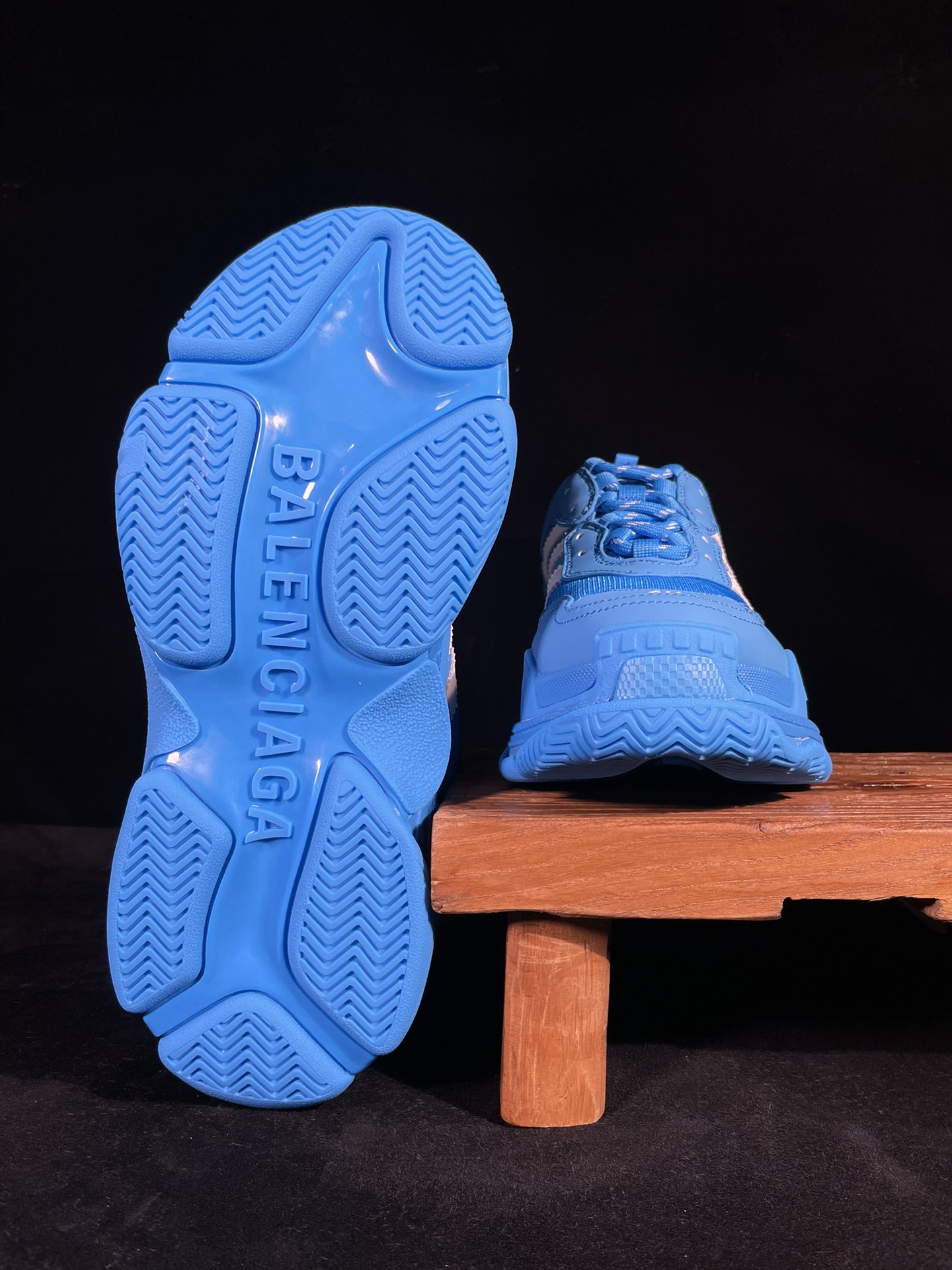 巴黎2代联名阿迪达斯 蓝白Balenciaga Triple S x Ad 阿迪达斯跨界奢侈品联名款 巴