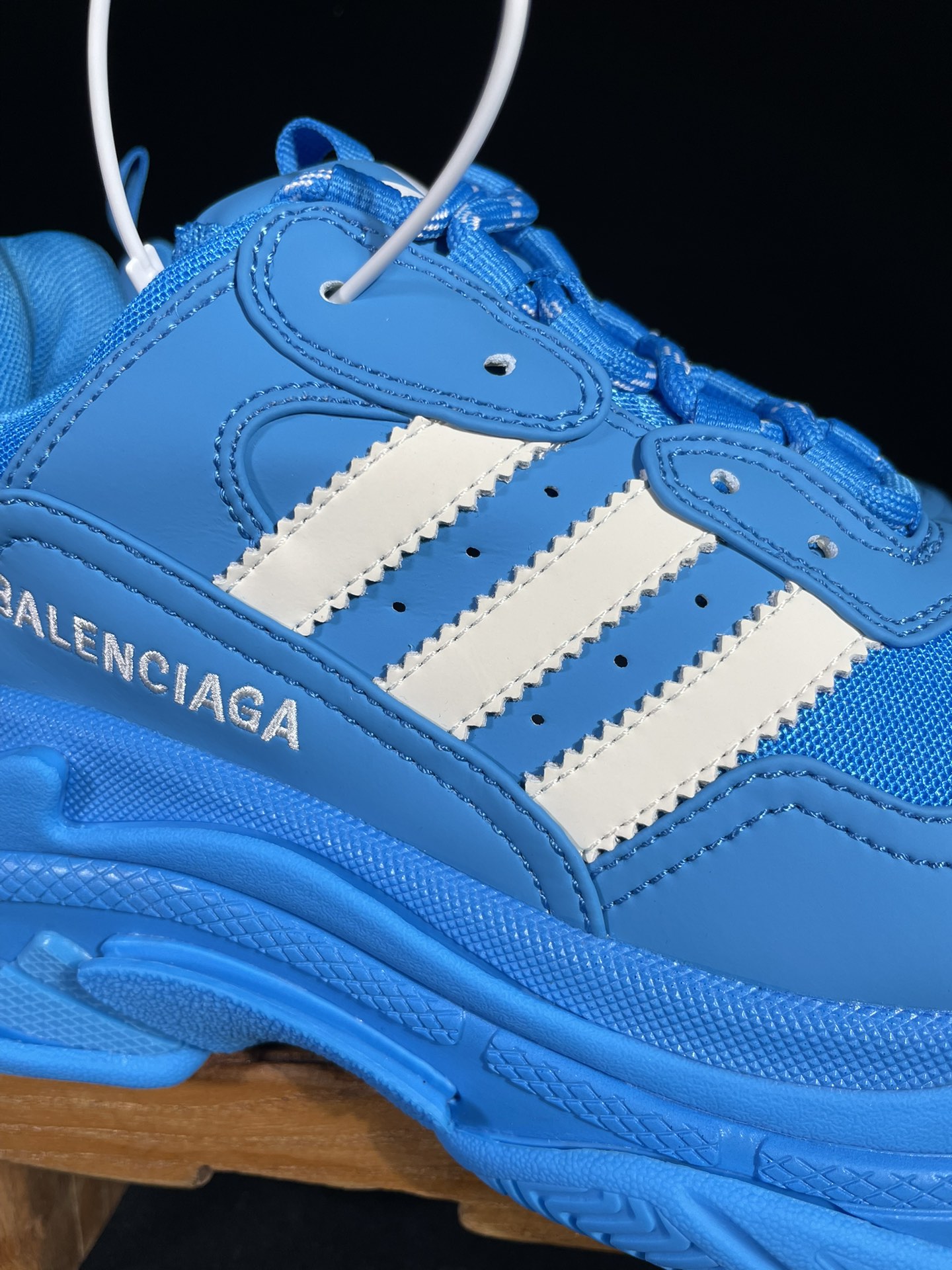 巴黎2代联名阿迪达斯 蓝白Balenciaga Triple S x Ad 阿迪达斯跨界奢侈品联名款 巴