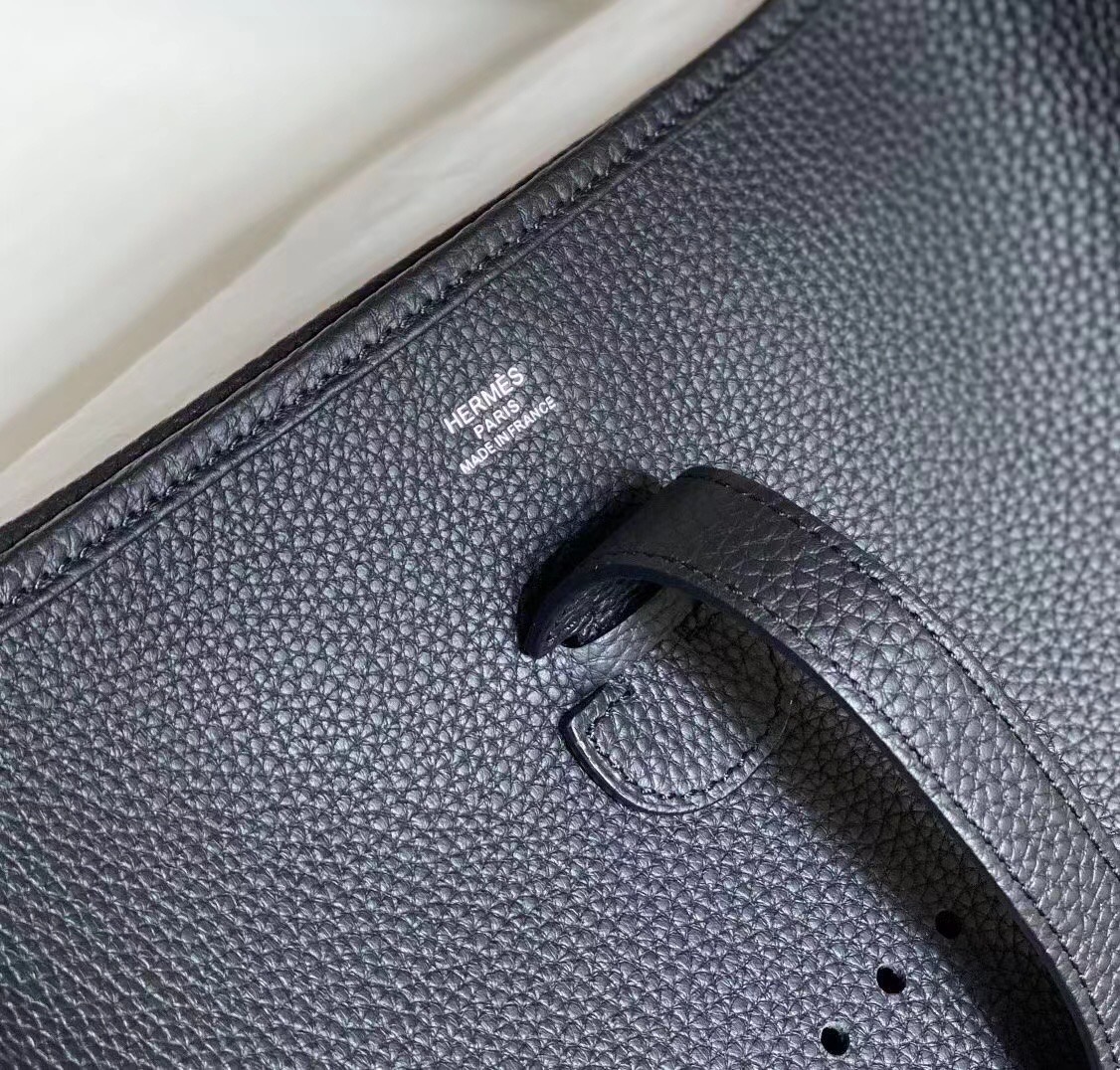 Evelyne 29 Crossbody Bag with Signature Perforated H Logo - Premium Leather 4 i1684815724 1860 3