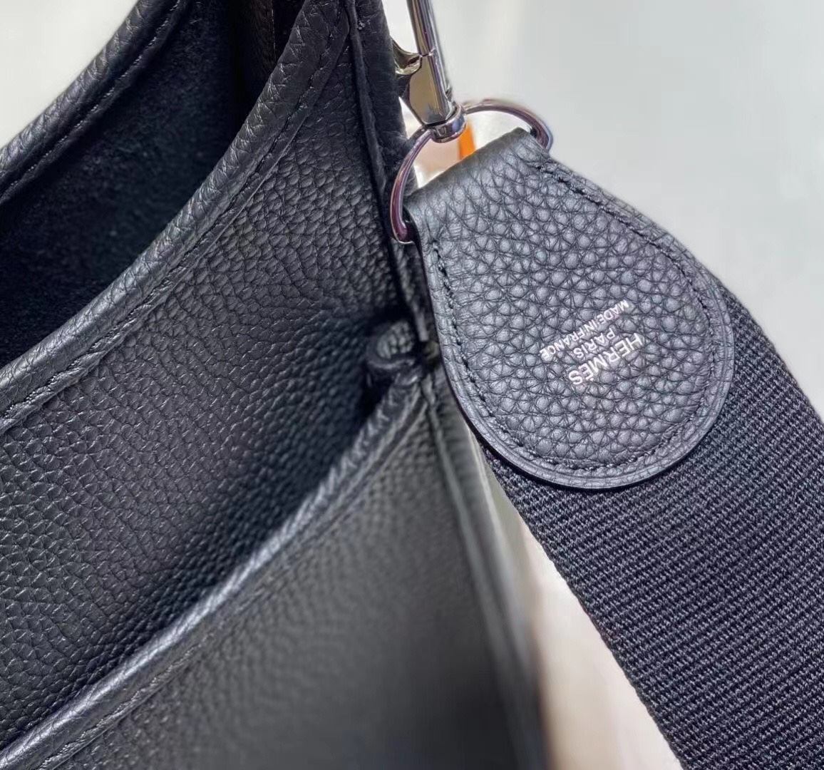 Evelyne 29 Crossbody Bag with Signature Perforated H Logo - Premium Leather 6 i1684815724 6108 5