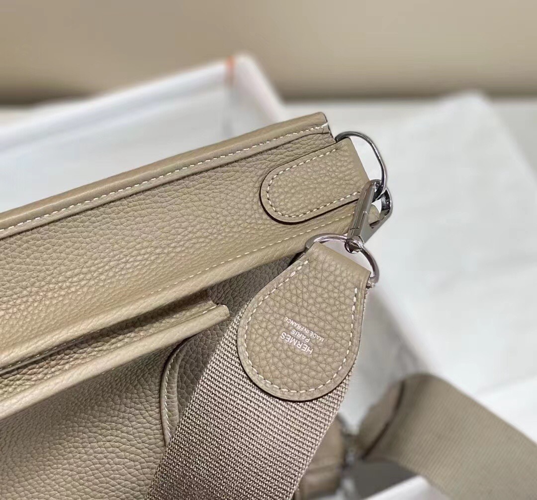 Hermes Evelyne 29 Shoulder Bag, Crossbody, Classic H Cutout, Dove Grey 7 i1684815922 8139 5