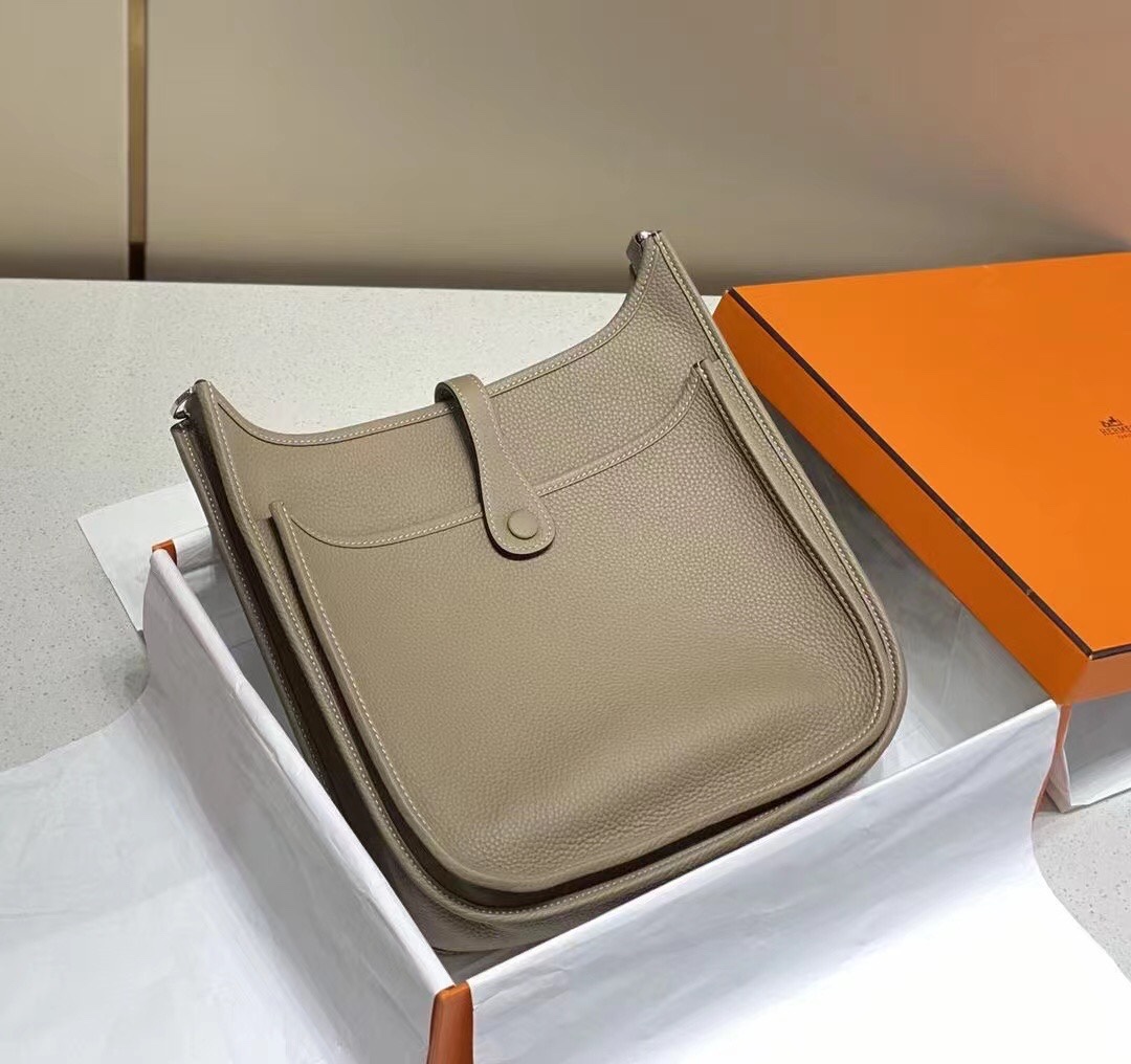 Hermes Evelyne 29 Shoulder Bag, Crossbody, Classic H Cutout, Dove Grey 3 i1684815922 9668 1