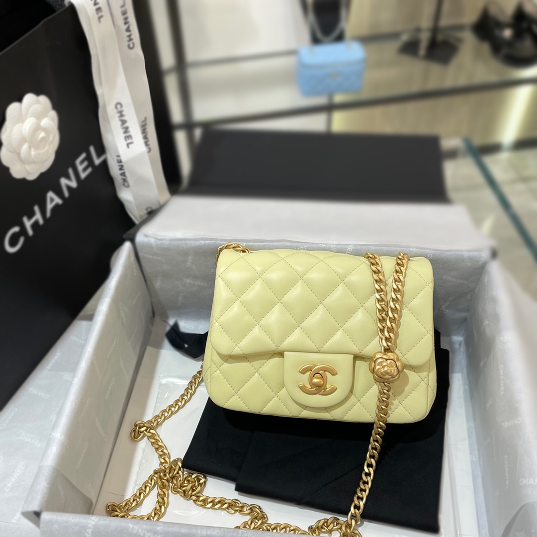 Chanel Crossbody & Shoulder Bags Outlet Sale Store
 Light Yellow Lambskin Sheepskin Vintage Chains