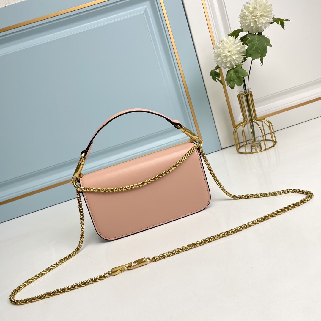 小号【520甄选】VALENTINO华家 女士MINILOCO 小牛皮新品 金属链条和细腻皮革组成别致双提柄,还可拆除变 小号【520甄选】VALENTINO华家 女士MINILOCO 小牛皮新品 金属链条和细腻皮革组成别致双提柄,还可拆除变