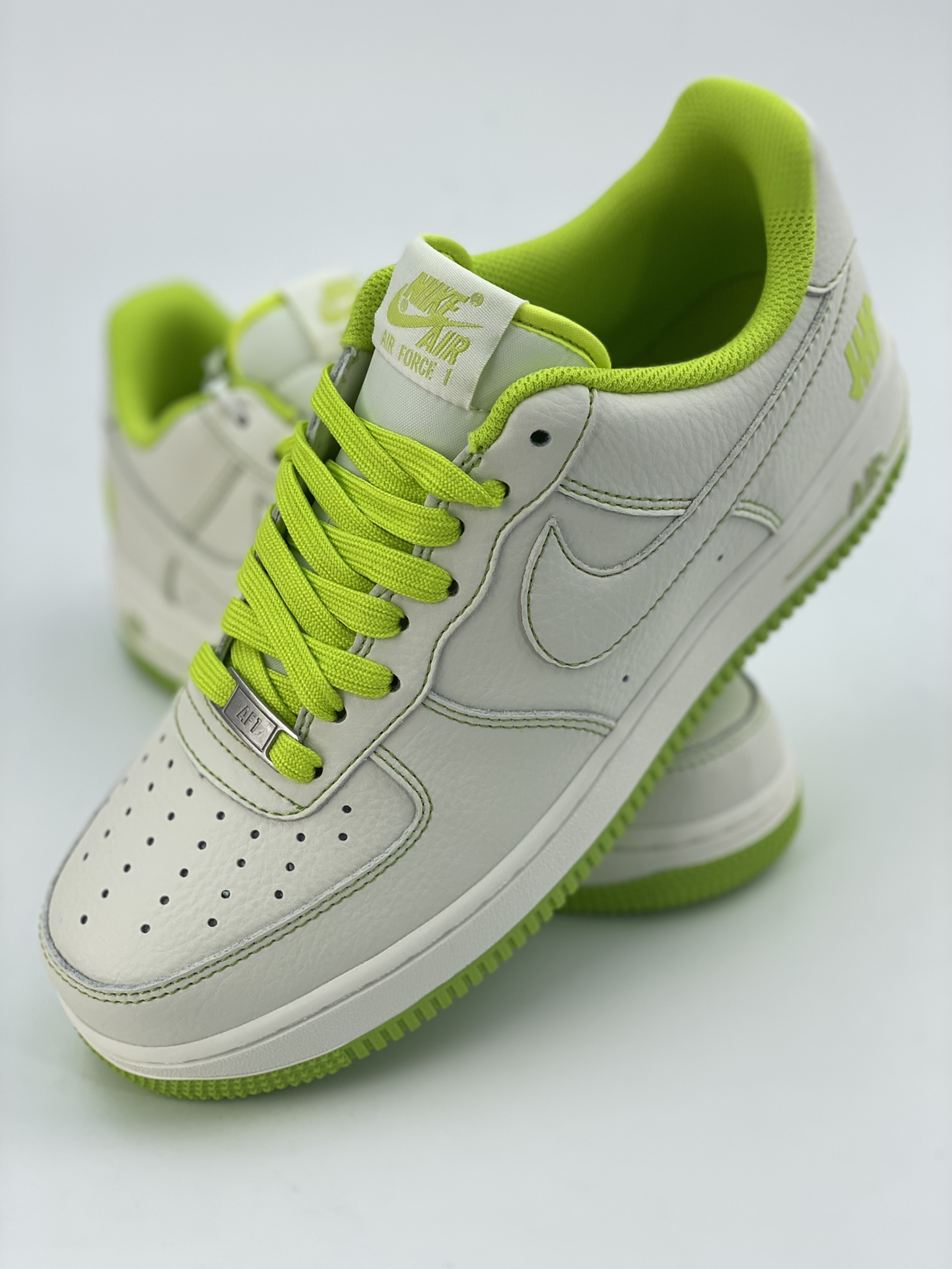 Nike Air Force 1 Low 07 low-top air force collection