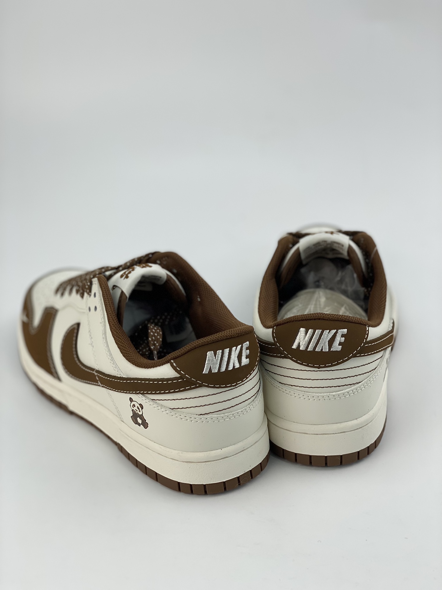 Nike SB Dunk Low White Brown Giant Panda Qizai FC1688-102