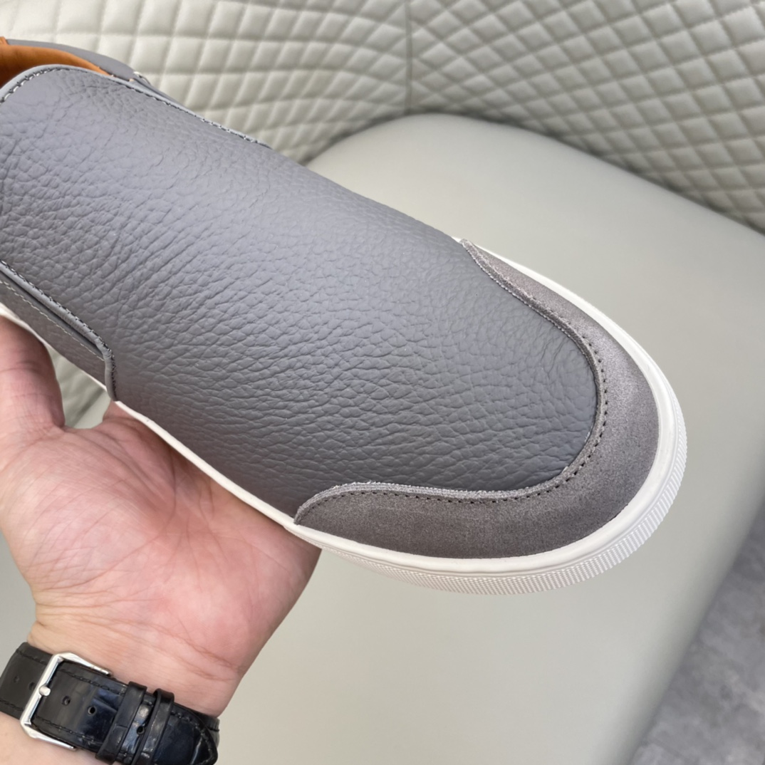 Precio: P200 Calidad de gama alta Marca: Jeni * "Zegna *" un estribo del pie Tamaño: 38-44 (se puede