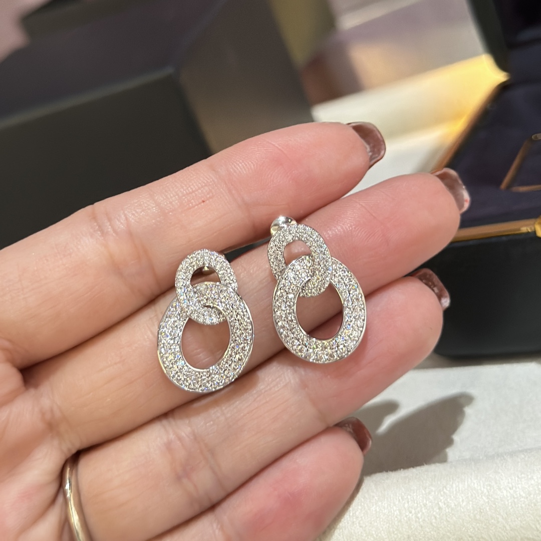 
0022 👑【纯银版】新品 双椭圆满钻 耳钉 超美腻 188颗5A高碳钻镶嵌工艺十分精湛 通体纯银材质