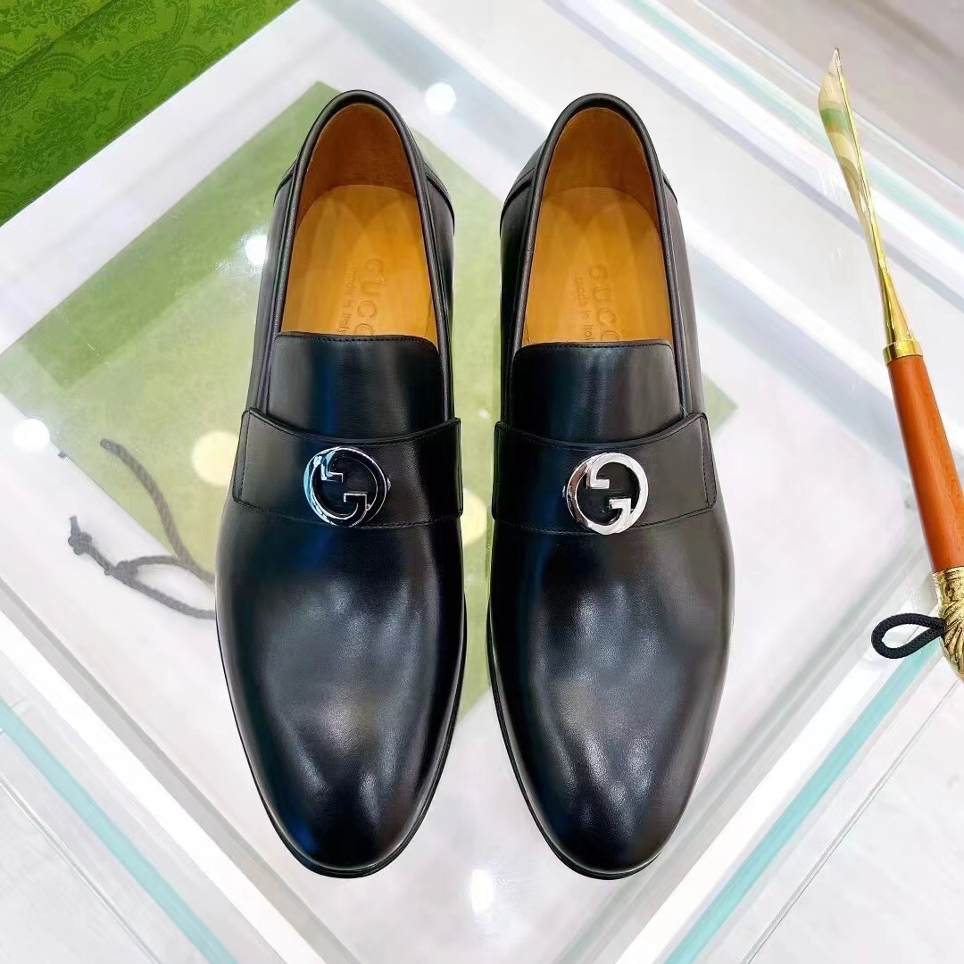 NO:679771,[G*] Original order - Purchase level - G men's black Web GG pattern business loafers - Upper material, imported calfskin with original fasteners - Inner foot pads are all made of imported cowhide - Original customized leather outsole, -Size 39-44 (38,45. Customized, non-refundable and non-exchangeable) -,,loafers,cowhide,Leather soles19860909【G*】原单 -代购级别 -G男士黑色Web GG图案商务乐福鞋 -鞋面材质,进口小牛皮搭配原单扣件 -内里垫脚 均用进口牛皮 -原版定制真皮大底, -Size 39-44（38,45.订制不退不换） -,,loafers,cowhide,Leather soles,Men's shoes
