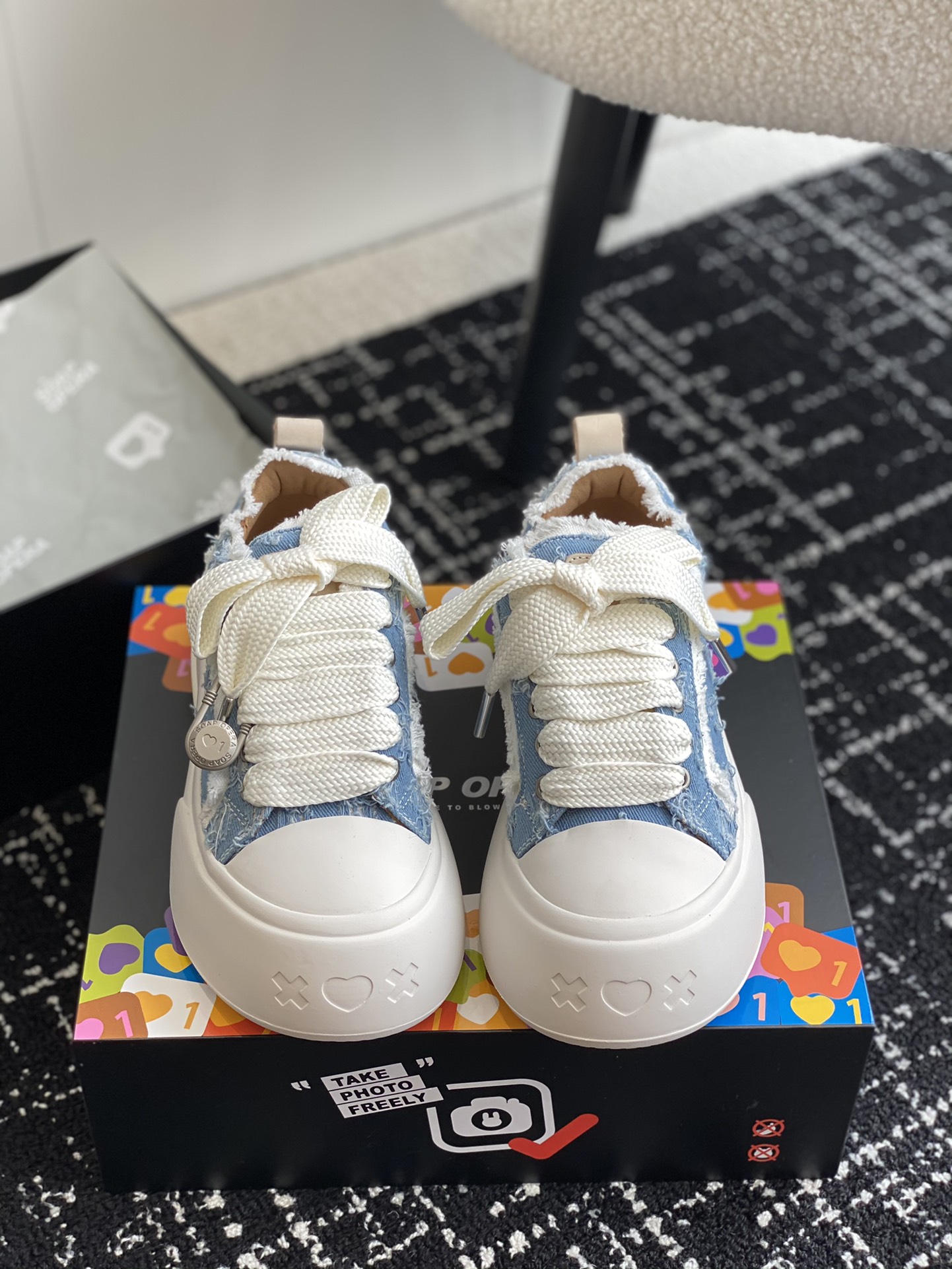 Alexander McQueen 代购版本